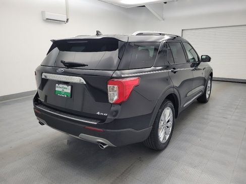 Used 2021 Ford Explorer Limited w/ Equipment Group 301A AWD/4WD image 9
