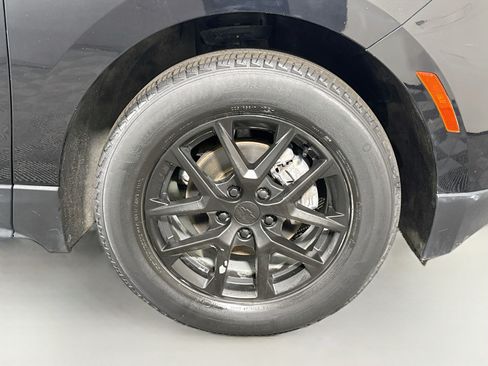 Used 2022 Chevrolet Equinox LT FWD image 32