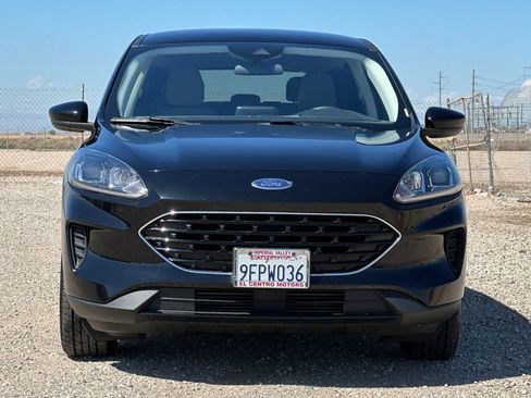 Used 2022 Ford Escape SE w/ SE Sport Appearance Package image 10