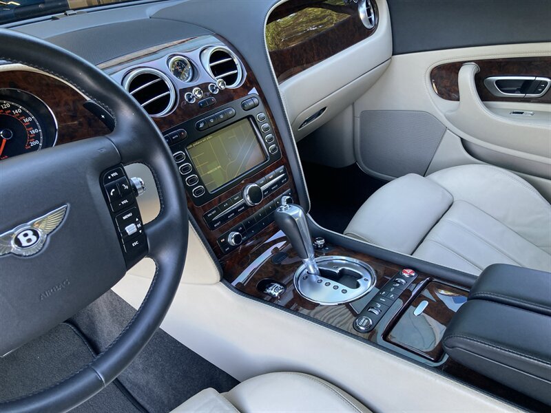 Used 2005 Bentley Continental GT AWD/4WD image 23