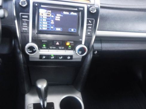 Used 2013 Toyota Camry SE FWD image 15