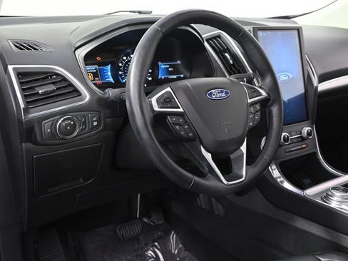 Used 2023 Ford Edge Titanium w/ Class II Trailer Tow Package AWD/4WD image 12
