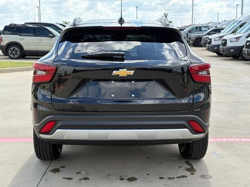 Used 2024 Chevrolet Trax LT FWD image 6