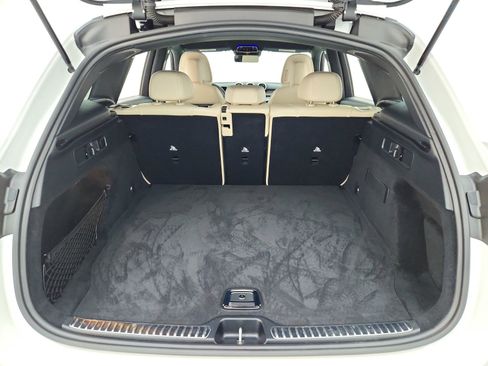 Certified 2025 Mercedes-Benz GLC 300 4MATIC image 33