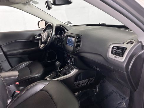 Used 2020 Jeep Compass Latitude w/ Cold Weather Group image 27