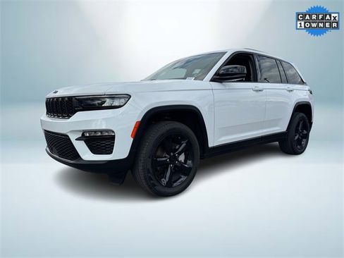 Used 2023 Jeep Grand Cherokee Limited w/ Black Appearance Package image 2