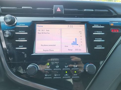 Used 2019 Toyota Camry LE FWD image 19