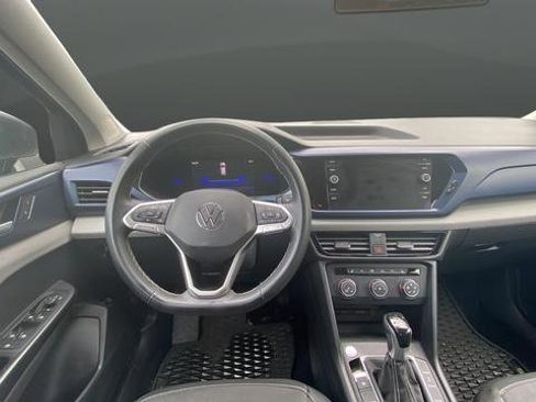 Used 2022 Volkswagen Taos SE AWD/4WD image 11