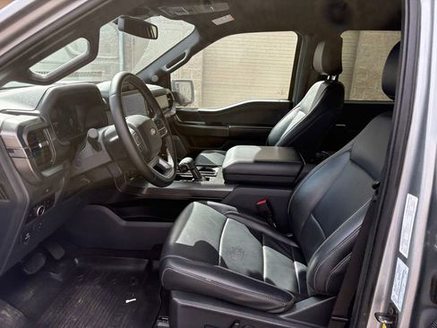 Used 2025 Ford F150 Lariat w/ FX4 Off-Road Package AWD/4WD image 16
