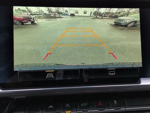 Used 2023 Chevrolet Silverado 1500 LT image 13