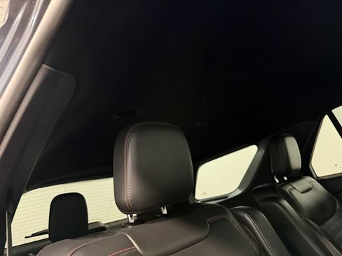 Used 2025 Ford Explorer ST-Line AWD/4WD image 15