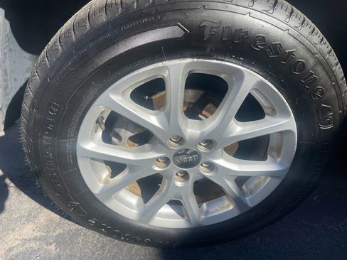 Used 2015 Jeep Cherokee Latitude image 15