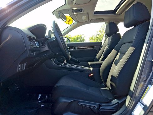 Used 2022 Honda Civic EX image 11