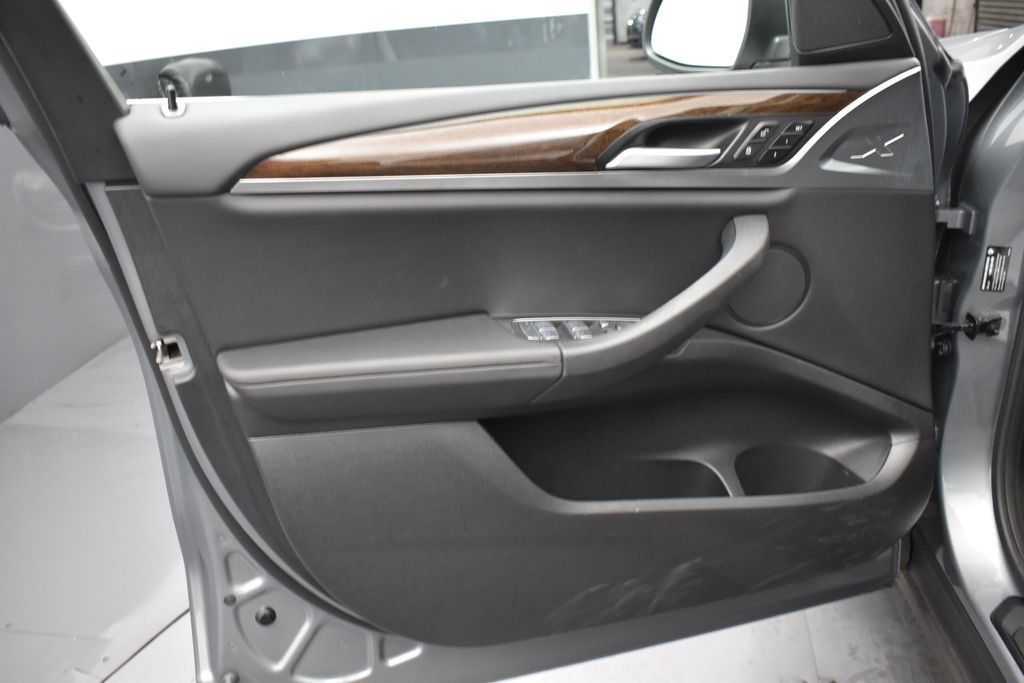 Used 2024 BMW X3 xDrive30i w/ Premium Package AWD/4WD image 5
