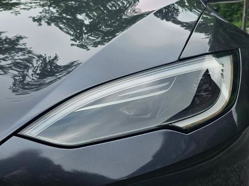 Used 2025 Tesla Model S AWD/4WD image 28