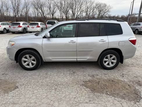Used 2010 Toyota Highlander SE image 6