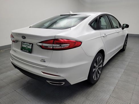 Used 2020 Ford Fusion SE image 9