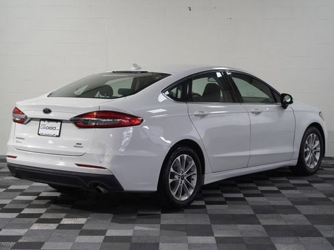 Used 2020 Ford Fusion SE FWD image 6