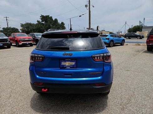 Used 2025 Jeep Compass Trailhawk AWD/4WD image 7