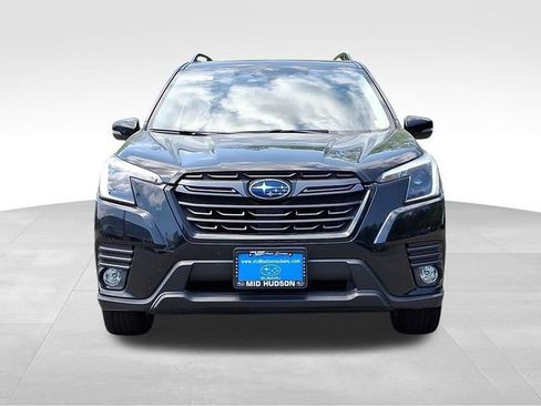 Used 2023 Subaru Forester Limited AWD/4WD image 2
