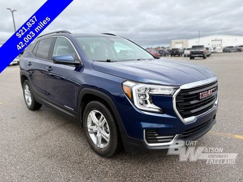 Used 2023 GMC Terrain SLE w/ Driver Convenience Package FWD image 7