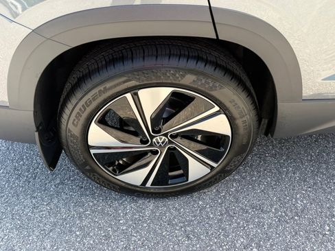 New 2026 Volkswagen Taos SE AWD/4WD image 23