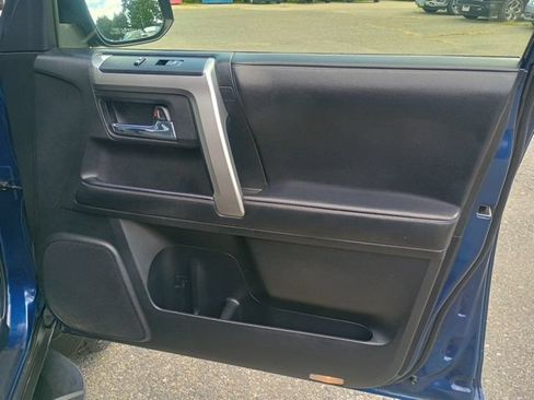 Used 2020 Toyota 4Runner SR5 Premium w/ Moonroof Package AWD/4WD image 13