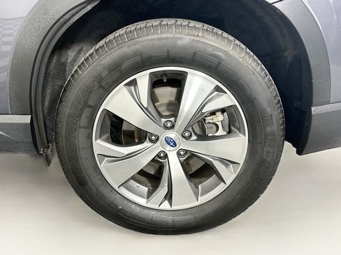 Used 2024 Subaru Ascent Premium w/ Convenience Package image 11