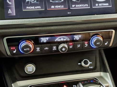 Used 2020 Audi Q3 2.0T Premium Plus w/ Premium Plus Package image 19