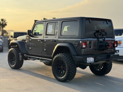 Used 2022 Jeep Wrangler Unlimited Sport image 4