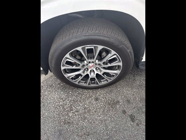 Used 2025 GMC Yukon Denali w/ LPO, Floor Liner Package AWD/4WD image 14