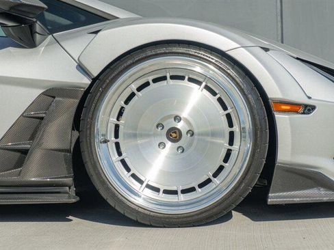 Used 2024 Lamborghini Revuelto image 46