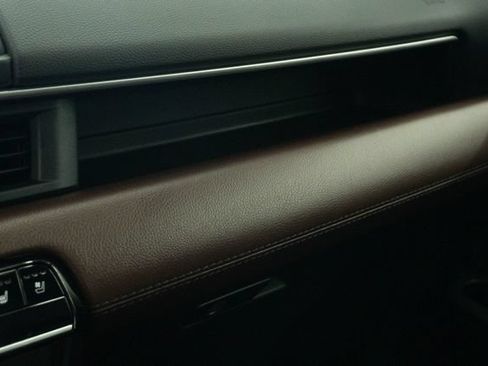 Used 2023 Honda Pilot Elite image 14