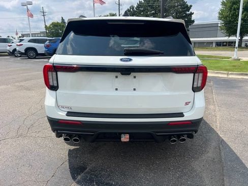 Used 2025 Ford Explorer ST w/ Sun And Sound Package AWD/4WD image 7