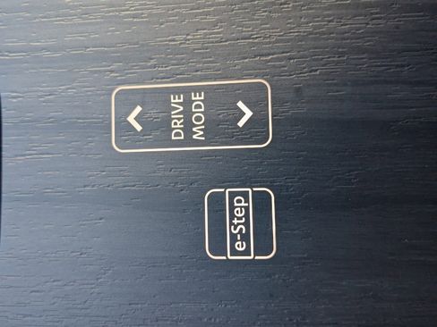 Certified 2023 Nissan Ariya FWD image 21