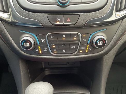 Used 2022 Chevrolet Equinox RS AWD/4WD image 21