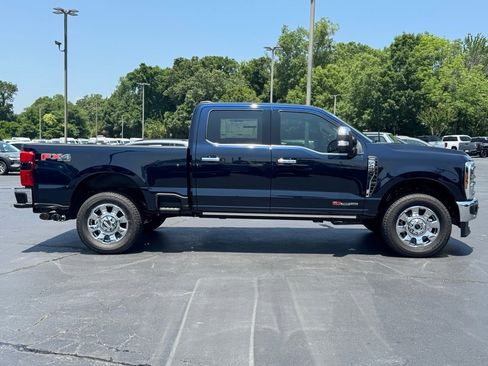 New 2025 Ford F250 Lariat w/ Lariat Ultimate Package image 4