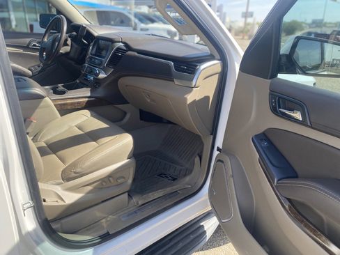 Used 2020 Chevrolet Tahoe LT w/ Luxury Package RWD image 11