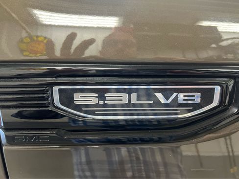 Used 2023 GMC Sierra 1500 Elevation w/ Preferred Package image 8