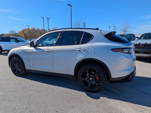 Used 2024 Alfa Romeo Stelvio AWD image 6