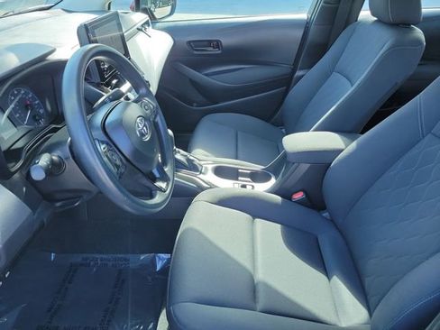 Used 2025 Toyota Corolla LE FWD image 18