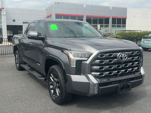 Used 2024 Toyota Tundra Platinum AWD/4WD image 3
