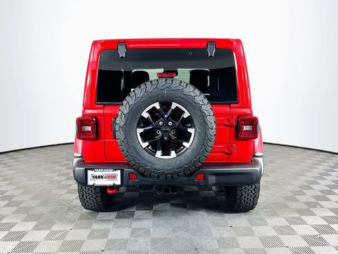 Certified 2024 Jeep Wrangler Rubicon image 10