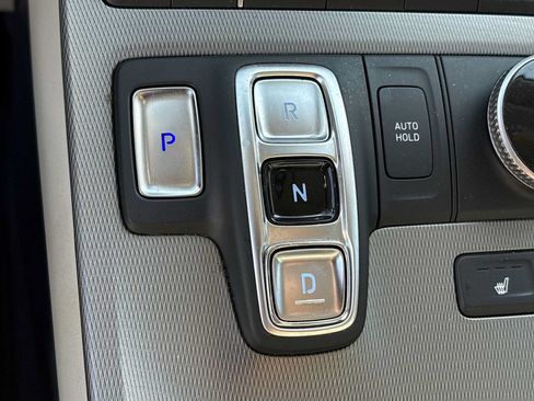 Used 2022 Hyundai Palisade SEL w/ 8P Bench Seat Package FWD image 16