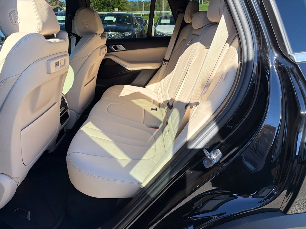 Used 2020 BMW X5 xDrive40i w/ Premium Package AWD/4WD image 13