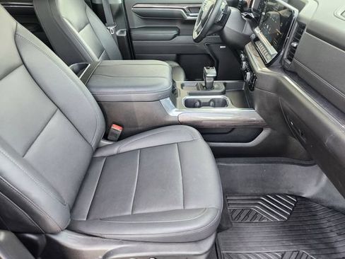 Used 2024 Chevrolet Silverado 1500 LTZ AWD/4WD image 11