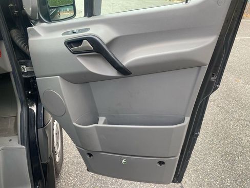 Used 2017 Mercedes-Benz Sprinter 3500 image 20