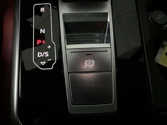 Used 2024 Audi SQ8 Premium Plus w/ Executive Package AWD/4WD image 27