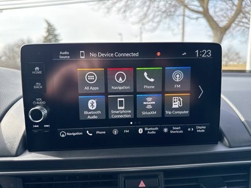 Certified 2025 Honda Pilot Touring image 36