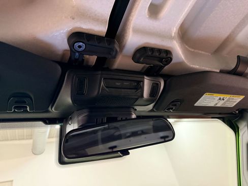 Used 2025 Jeep Wrangler Sport AWD/4WD image 80
